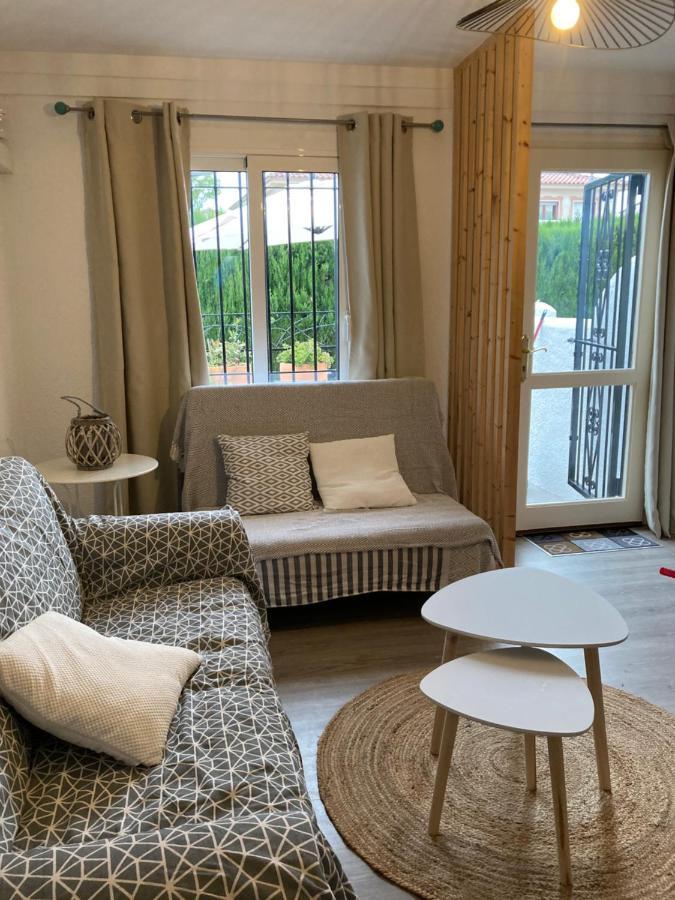 Charmante Maison Coeur De Ville 650M Plage Empuriabrava Kültér fotó