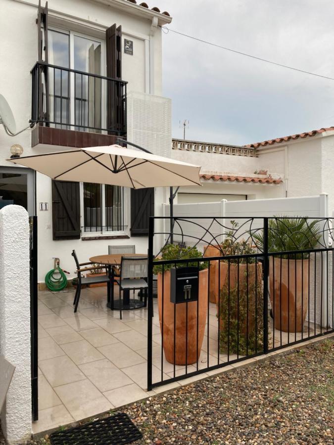 Charmante Maison Coeur De Ville 650M Plage Empuriabrava Kültér fotó
