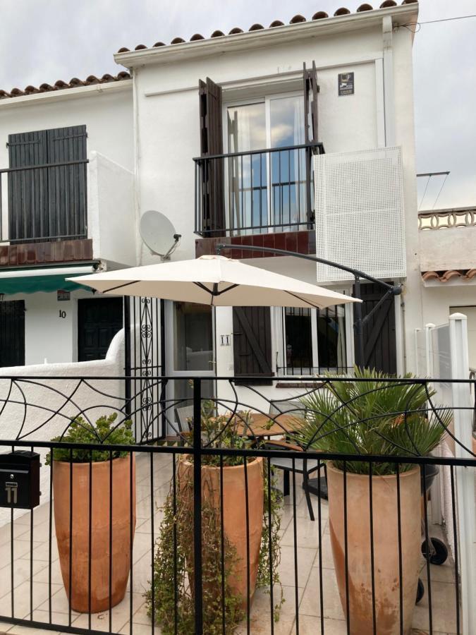 Charmante Maison Coeur De Ville 650M Plage Empuriabrava Kültér fotó