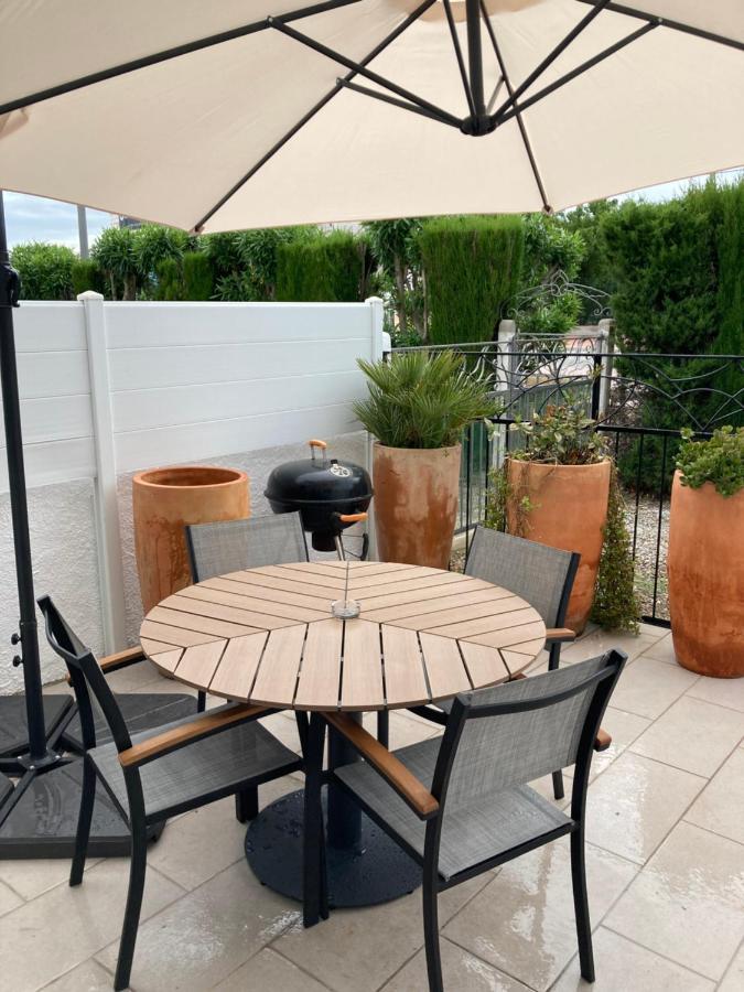 Charmante Maison Coeur De Ville 650M Plage Empuriabrava Kültér fotó